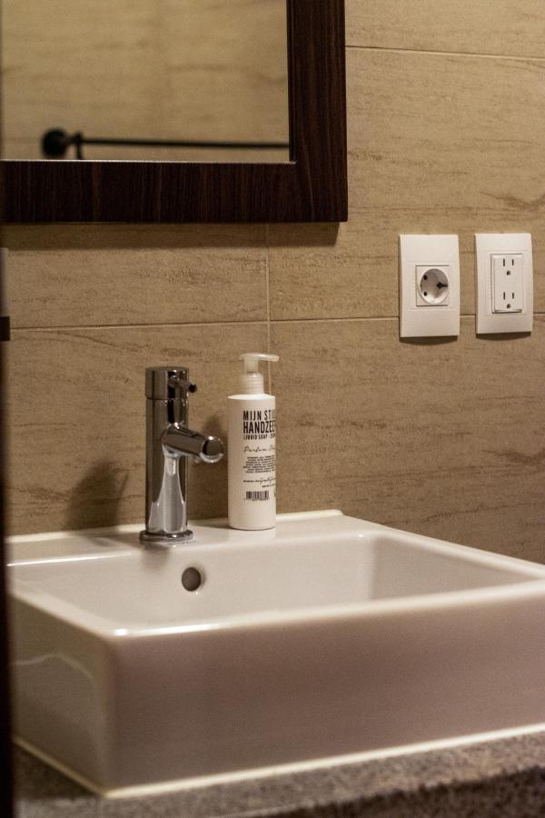 Blue Bay Resort Luxury Apartment Green View Дорп-Синт-Михил Экстерьер фото